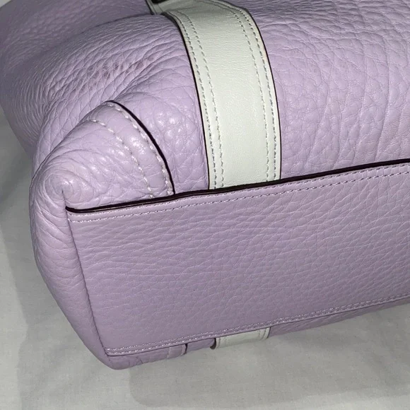 Coach F10692 Lavender and White Tote Bag - Picture 9 of 10